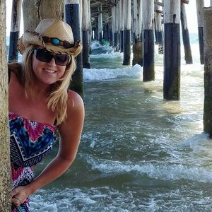 Meet your Posher, Janet